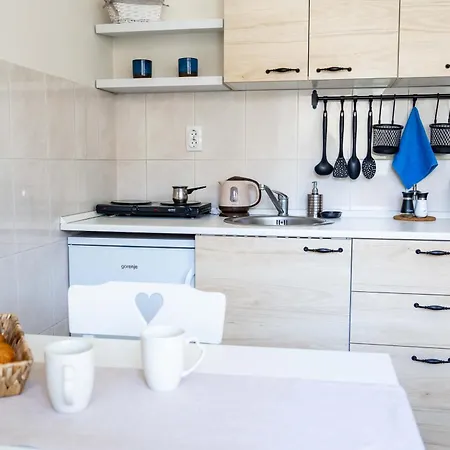 Apartman Home-Like Studio Walking Distance To The Old Town L Breakfast L Novi Sad Fair Nearby Novi Sad