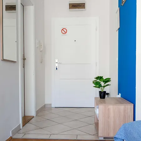 Home-like Walking Distance To The Old Town