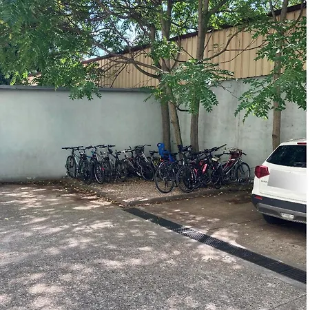 Home-Like Studio Walking Distance To The Old Town L Breakfast L Novi Sad Fair Nearby * Novi Sad